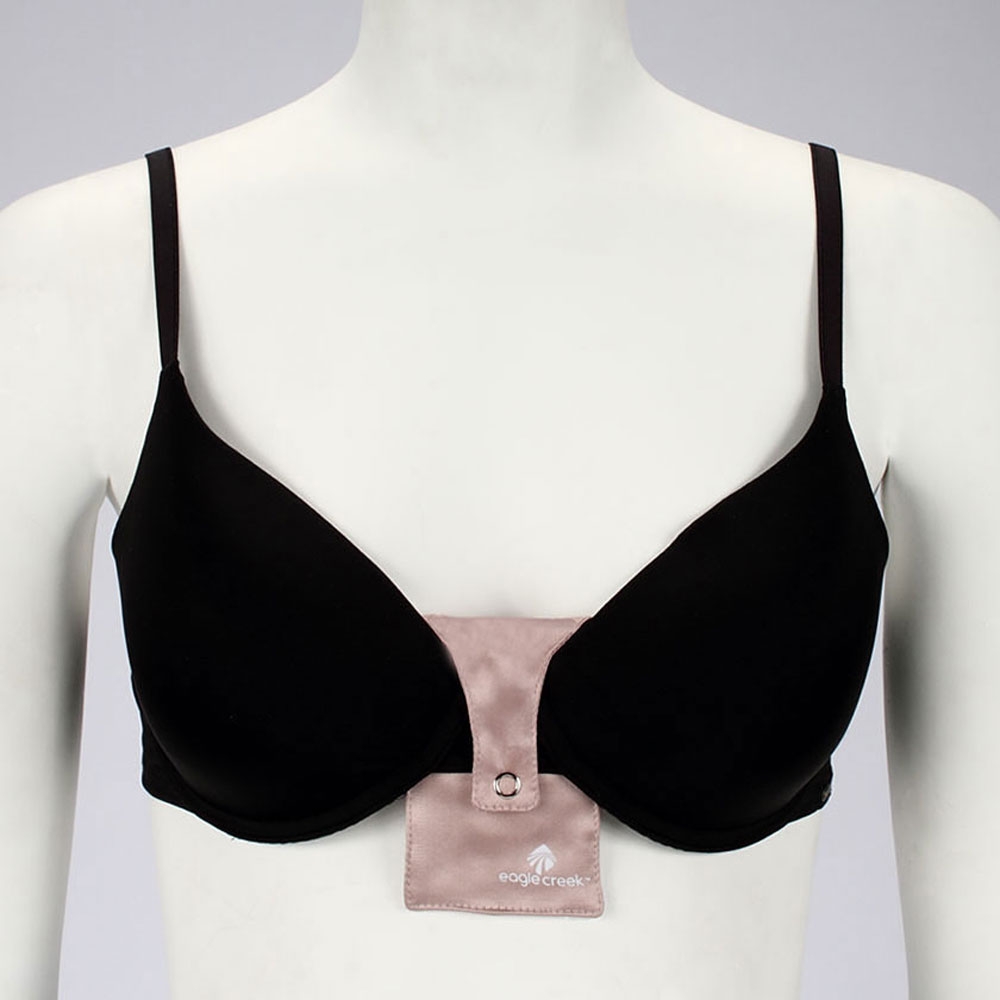 Eagle Creek Eagle Creek Undercover Silk Bra Stash EC041124-081 reisaccessoires Eagle Creek Undercover Silk Bra Stash Rose EC041124-081 reisaccessoires online bestellen bij Kathmandu Outdoor & Travel
