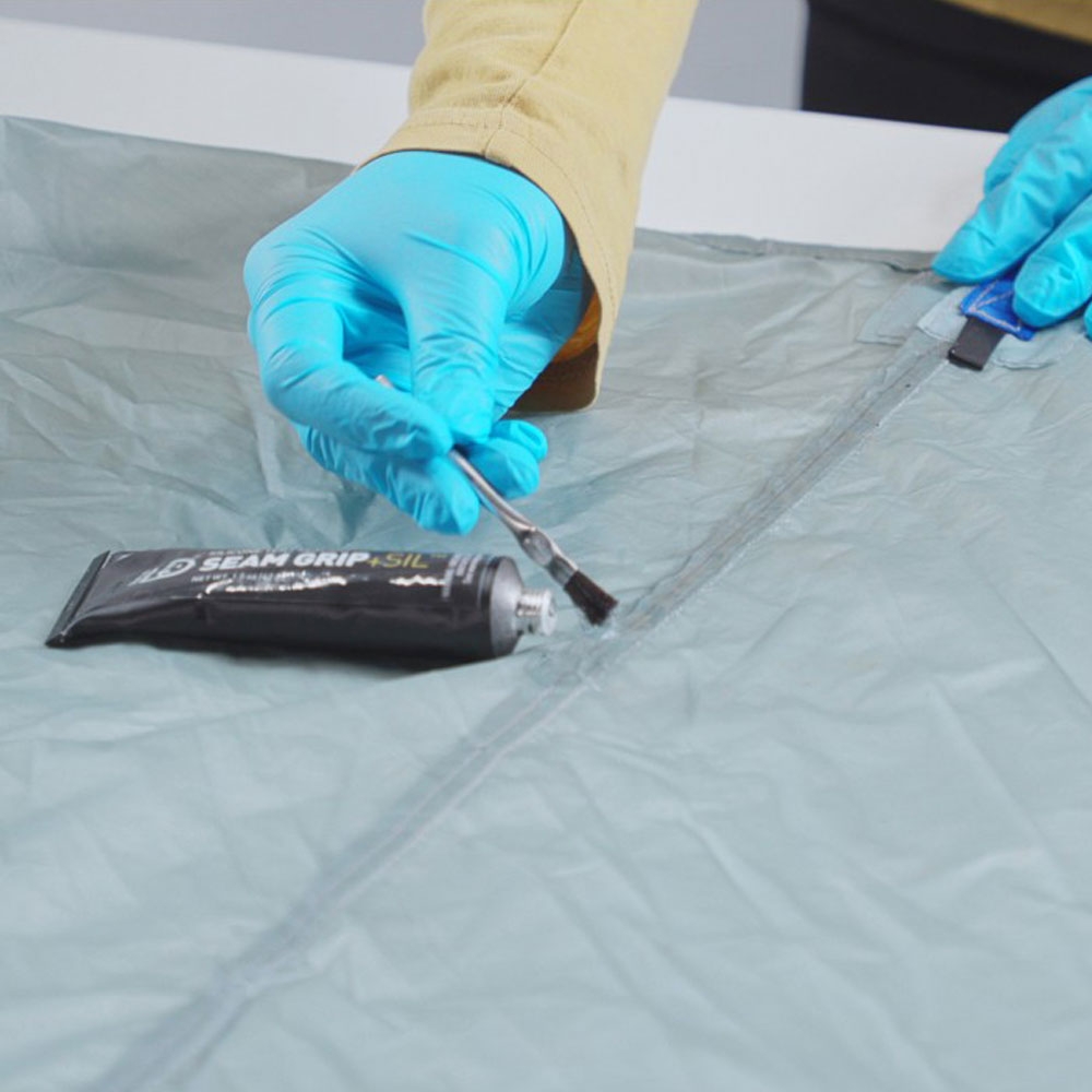 Gear Aid Seamgrip Siliconen 28gr 10460 tenten Gear Aid Seamgrip Siliconen 28gr . 10460 tenten online bestellen bij Kathmandu Outdoor & Travel