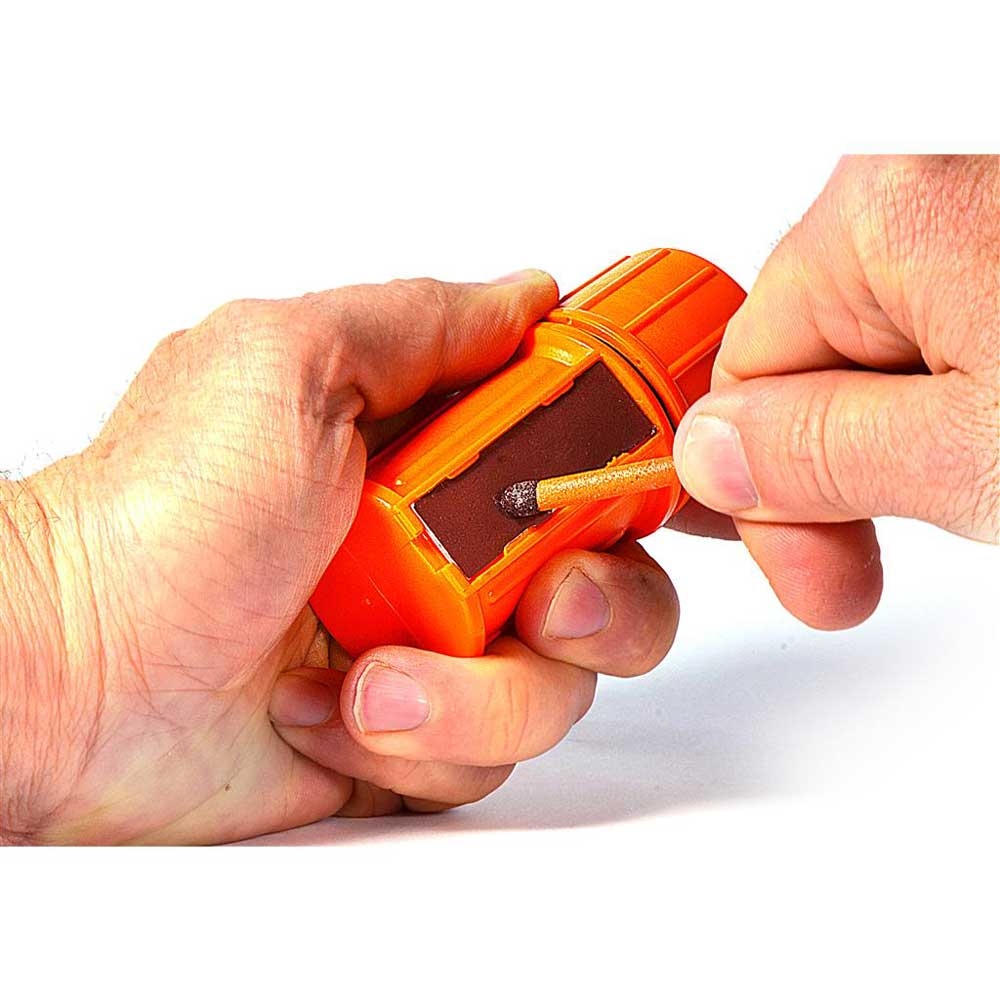 Uco Uco Stormproof Match Kit UC MT-SM-CONT koken Uco Stormproof Match Kit . UC MT-SM-CONT koken online bestellen bij Kathmandu Outdoor & Travel