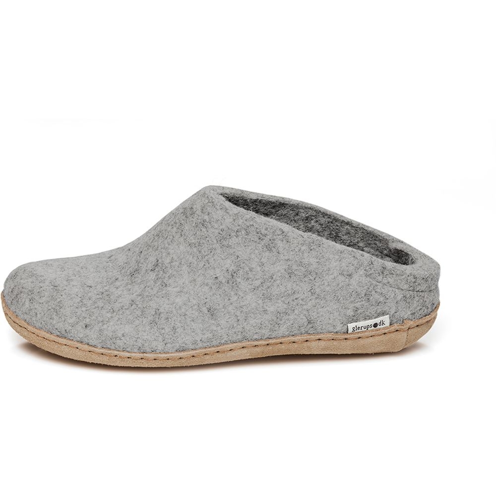 Glerups Glerups Slip-On Leather B-01 Grey pantoffels en huissokken Glerups Slip-On Leather Grey B-01 Grey pantoffels en huissokken online bestellen bij Kathmandu Outdoor & Travel