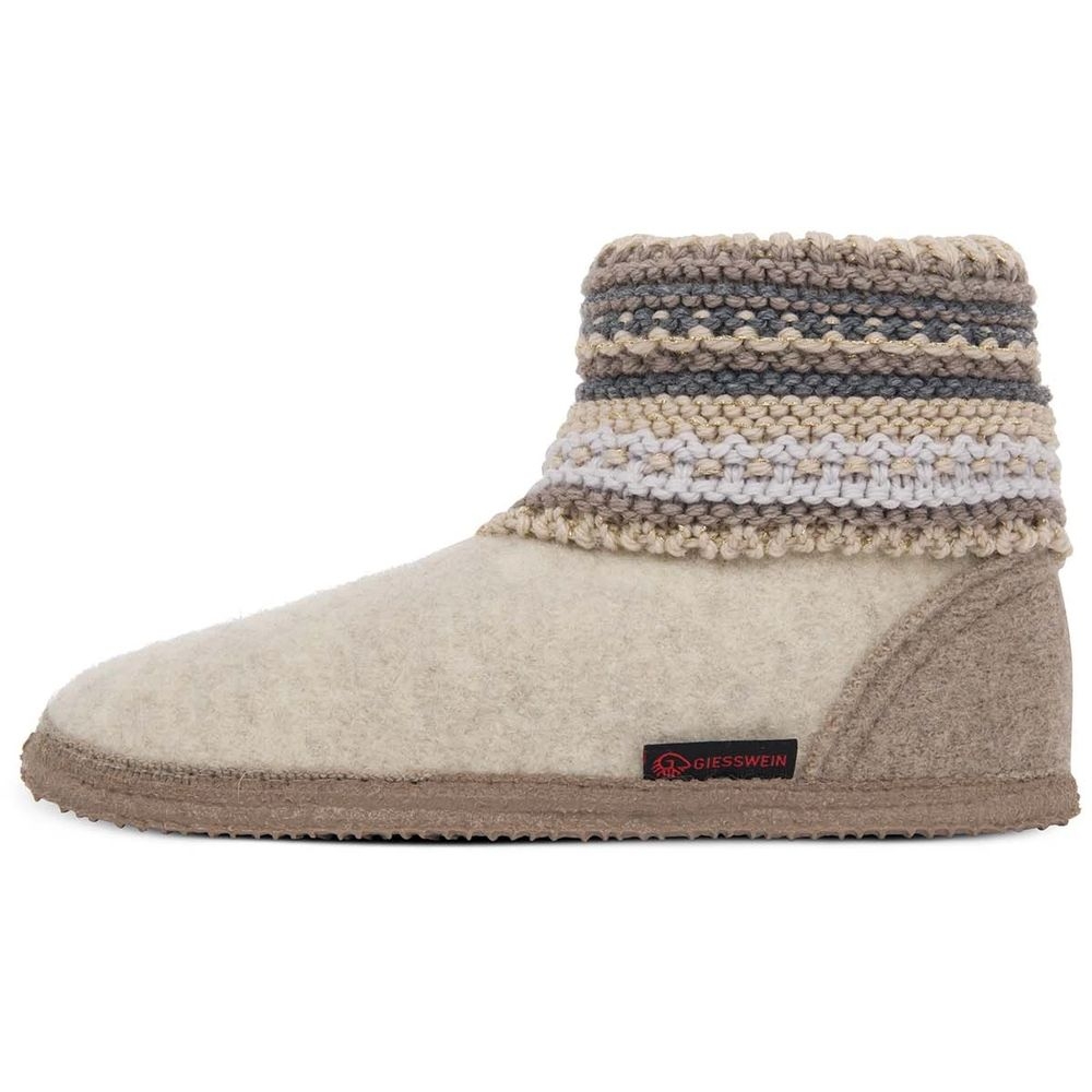 Giesswein Giesswein Kiel Women's 74-10-55179-202 pantoffels en huissokken Giesswein Kiel Women's Lamm 74-10-55179-202 pantoffels en huissokken online bestellen bij Kathmandu Outdoor & Travel