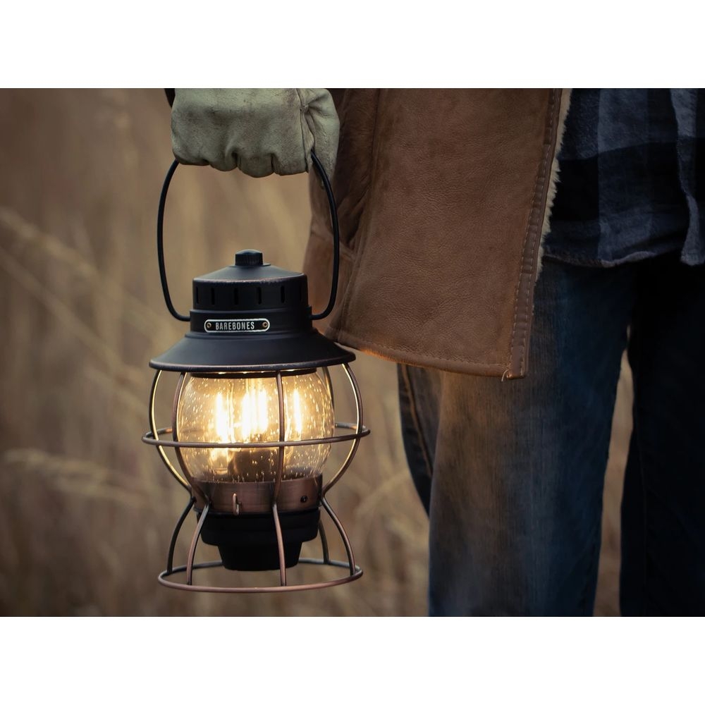Barebones Barebones Railroad Lantern LIV-280 verlichting Barebones Railroad Lantern Antique Bronze LIV-280 verlichting online bestellen bij Kathmandu Outdoor & Travel