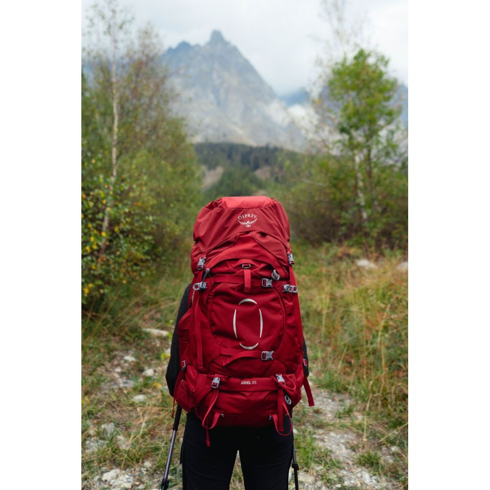 Osprey Osprey Ariel 65 M/L Women's 10002883 trekkingrugzakken Osprey Ariel 65 M/L Women's Claret Red 10002883 trekkingrugzakken online bestellen bij Kathmandu Outdoor & Travel