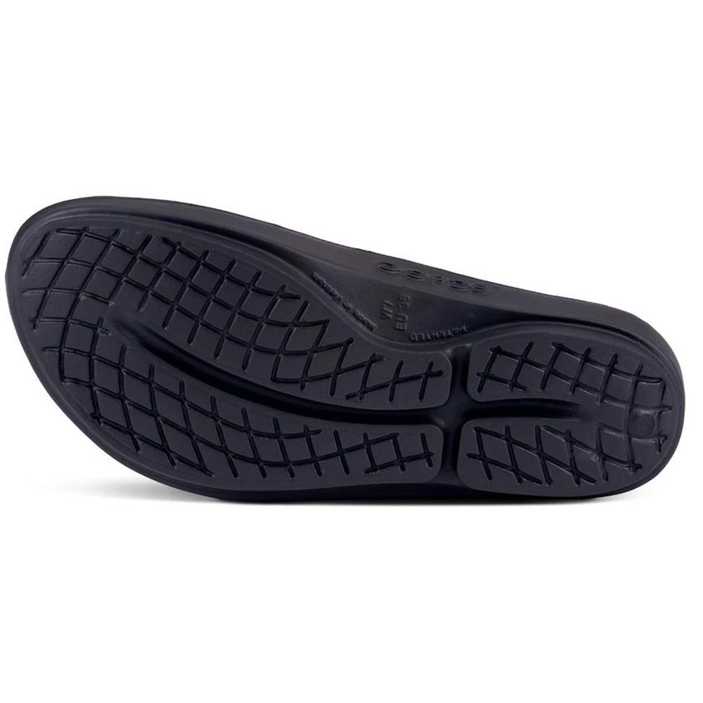 Oofos Oofos OOahh Luxe Slide Women's 1101-LATT slippers Oofos OOahh Luxe Slide Women's Latte 1101-LATT slippers online bestellen bij Kathmandu Outdoor & Travel