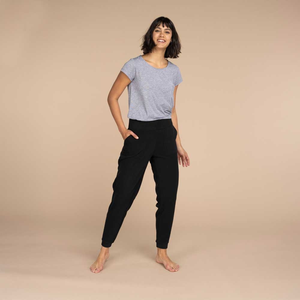 Sherpa Adventure Gear Sherpa Adventure Gear Rolpa Jogger Pants Women's SW23024-030 broeken Sherpa Adventure Gear Rolpa Jogger Pants Women's Black SW23024-030 broeken online bestellen bij Kathmandu Outdoor & Travel