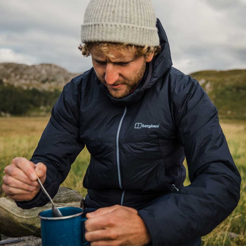 Berghaus Tangra Insulated Jacket Night Sky A000947-DV8 jassen online bestellen bij Kathmandu Outdoor & Travel