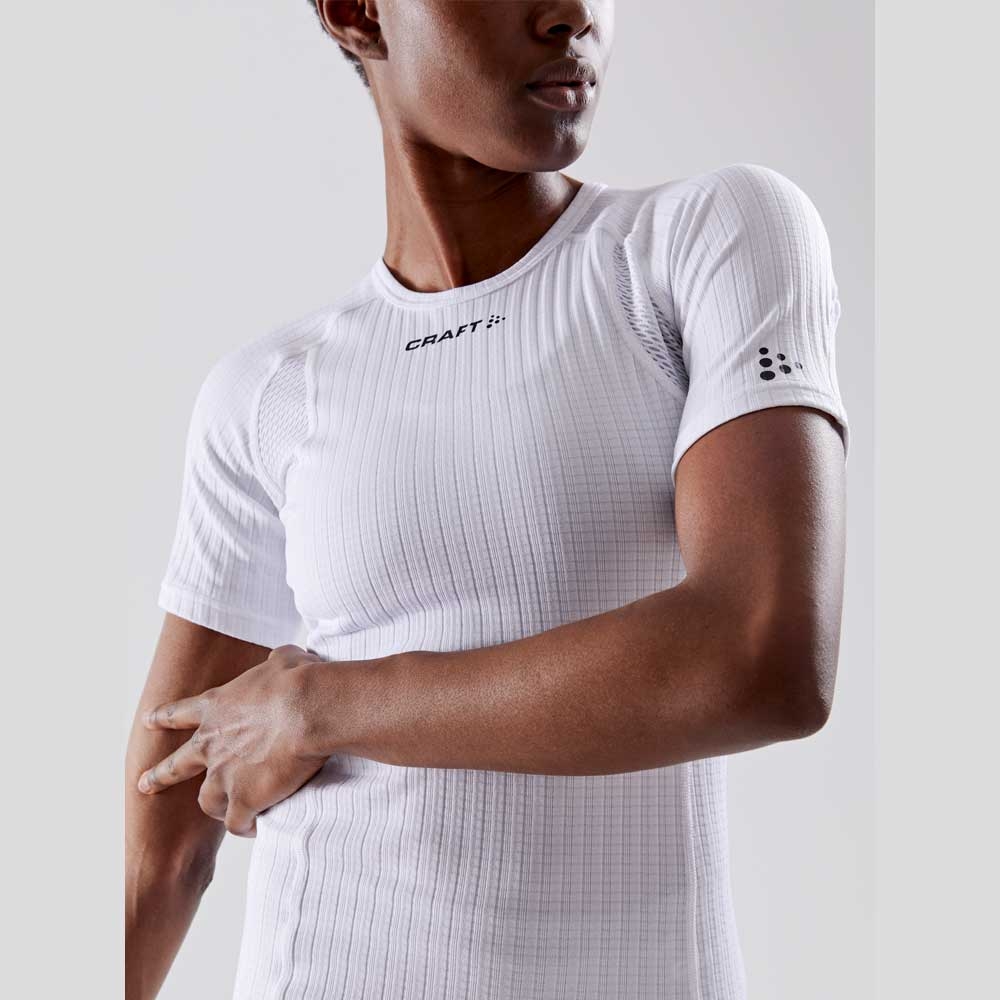 Craft Craft Active Extreme X Short Sleeve Women's 1909672-900000 onderkleding/thermokleding Craft Active Extreme X Short Sleeve Women's White 1909672-900000 onderkleding/thermokleding online bestellen bij Kathmandu Outdoor & Travel