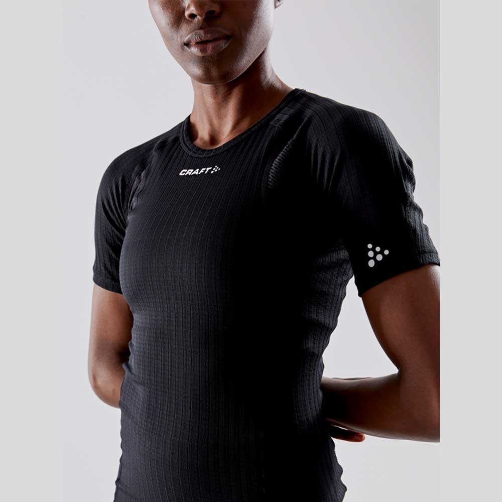 Craft Craft Active Extreme X Short Sleeve Women's 1909672-999000 onderkleding/thermokleding Craft Active Extreme X Short Sleeve Women's Black 1909672-999000 onderkleding/thermokleding online bestellen bij Kathmandu Outdoor & Travel