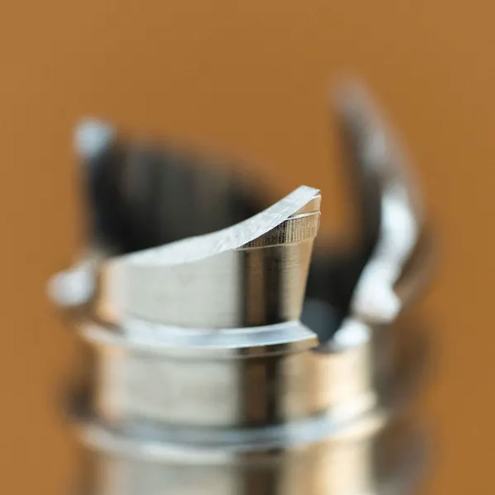 Blue Ice Blue Ice Aero Lite 13cm 100216-13-yellow ijsklimmen en stijgijzers Blue Ice Aero Lite 13cm Yellow 100216-13-yellow ijsklimmen en stijgijzers online bestellen bij Kathmandu Outdoor & Travel