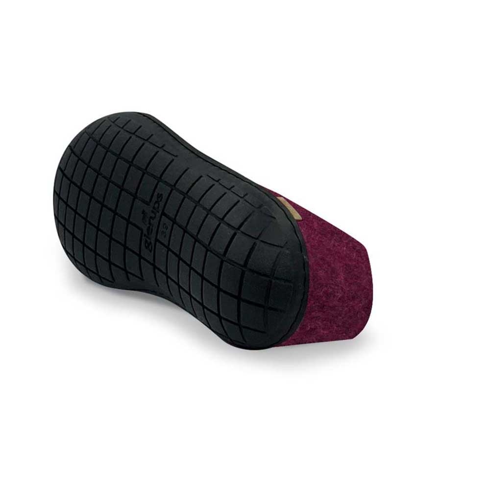 Glerups Glerups Shoe Rubber AR07-Cranberry/BLKRU pantoffels en huissokken Glerups Shoe Rubber Cranberry AR07-Cranberry/BLKRU pantoffels en huissokken online bestellen bij Kathmandu Outdoor & Travel