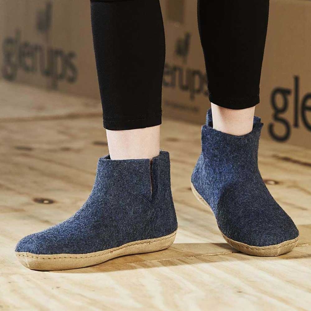 Glerups Glerups Boot Leather G10-DENIM pantoffels en huissokken Glerups Boot Leather Denim G10-DENIM pantoffels en huissokken online bestellen bij Kathmandu Outdoor & Travel