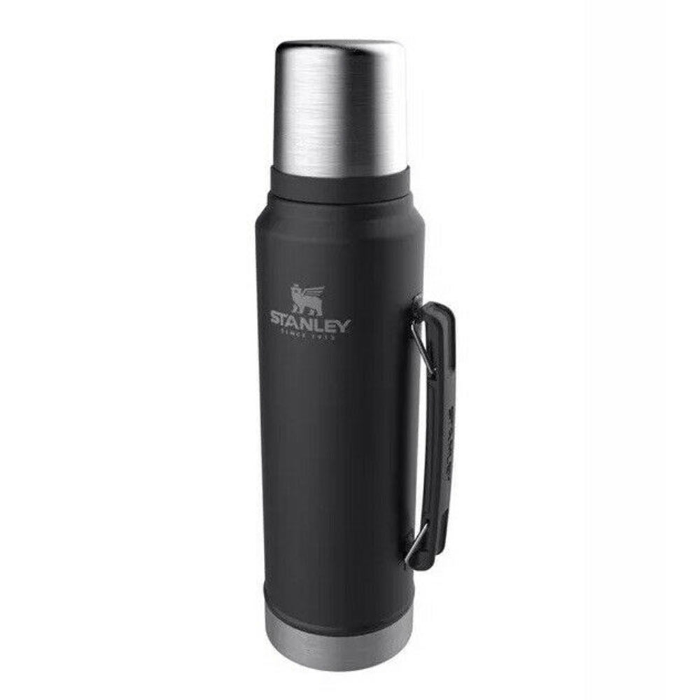 Stanley Stanley The Legendary Classic Bottle 1,0L 10-08266-002 drinkflessen en thermosflessen Stanley The Legendary Classic Bottle 1,0L Matte Black 10-08266-002 drinkflessen en thermosflessen online bestellen bij Kathmandu Outdoor & Travel