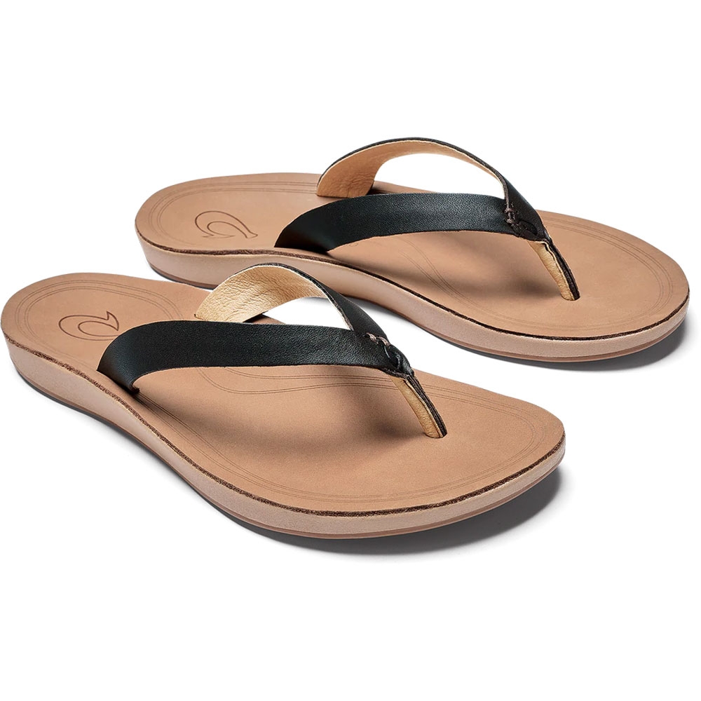 Olukai Olukai Nonohe Women's 20440-40GS slippers Olukai Nonohe Women's Black/Golden Sand 20440-40GS slippers online bestellen bij Kathmandu Outdoor & Travel