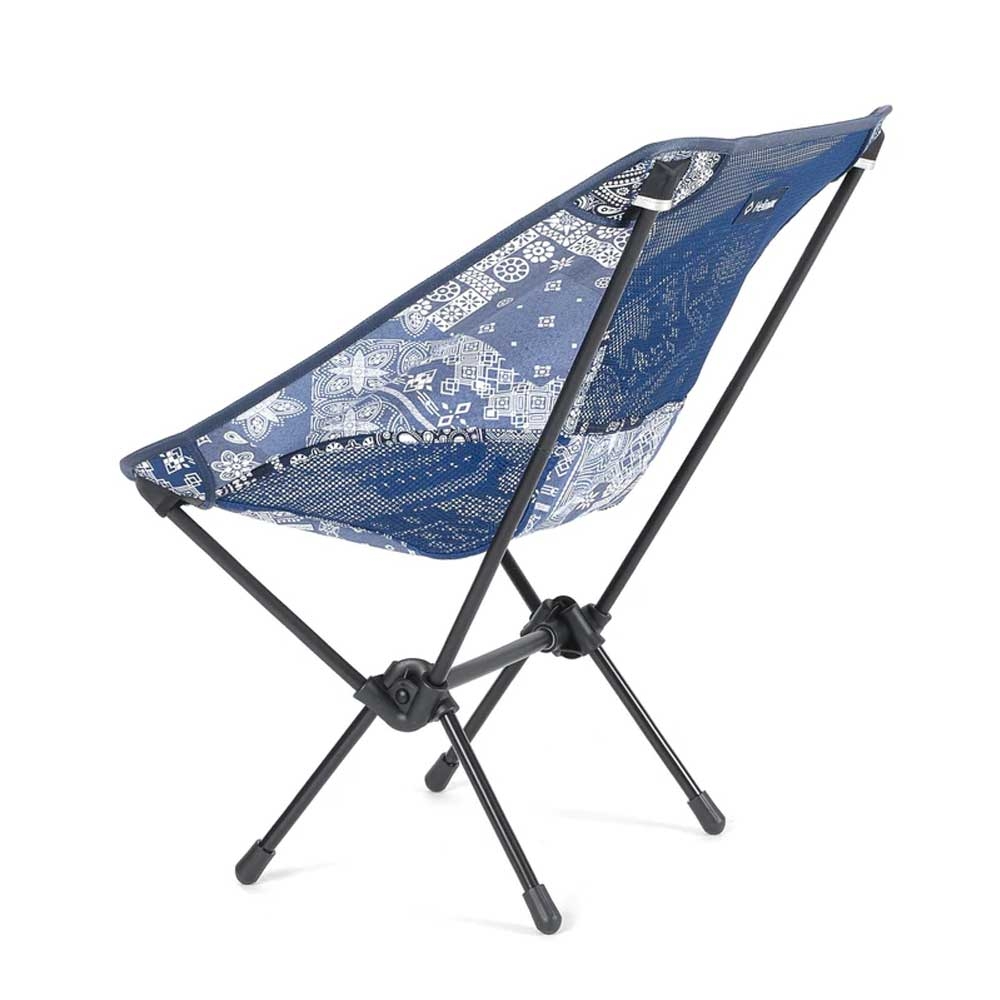 Helinox Helinox Chair One 10305 kampeermeubels Helinox Chair One Blue Bandanna Quilt 10305 kampeermeubels online bestellen bij Kathmandu Outdoor & Travel