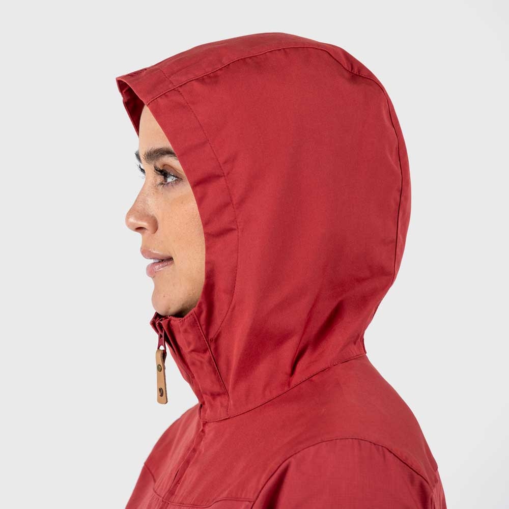 Fjällräven Fjällräven Stina Jacket Women's 89234-342 jassen Fjällräven Stina Jacket Women's Raspberry Red 89234-342 jassen online bestellen bij Kathmandu Outdoor & Travel