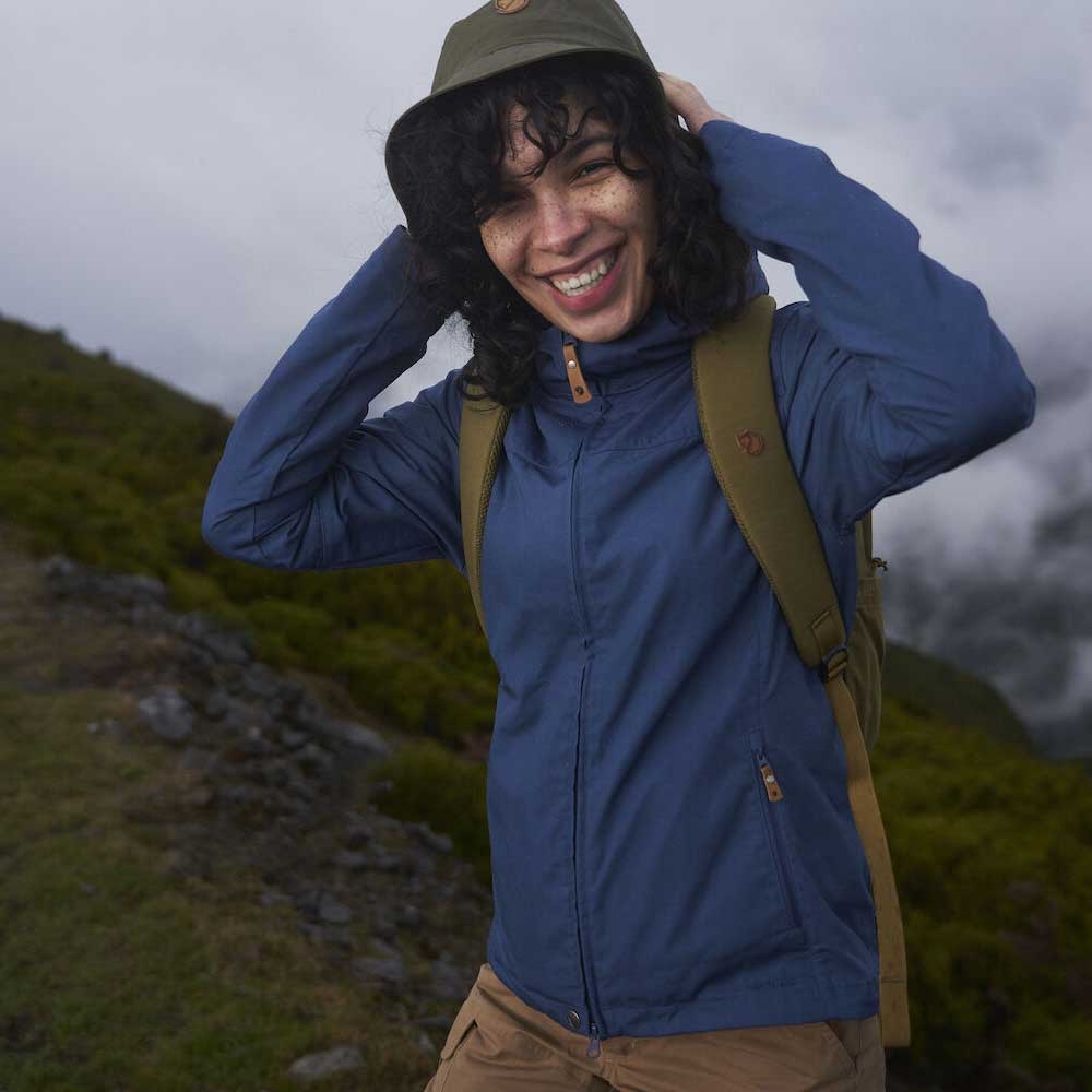 Fjällräven Fjällräven Stina Jacket Women's 89234-534 jassen Fjällräven Stina Jacket Women's Indigo Blue 89234-534 jassen online bestellen bij Kathmandu Outdoor & Travel