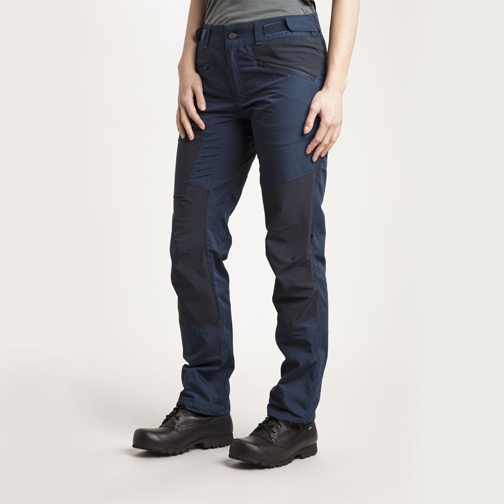 Lundhags Lundhags Makke LT Pant Women's 1124148-671 broeken Lundhags Makke LT Pant Women's Light Navy/Deep Blue 1124148-671 broeken online bestellen bij Kathmandu Outdoor & Travel