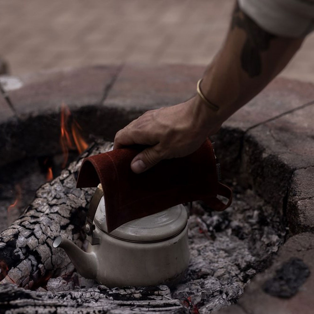 Barebones Leather Hot Pad Terracotta CKW-412 koken online bestellen bij Kathmandu Outdoor & Travel