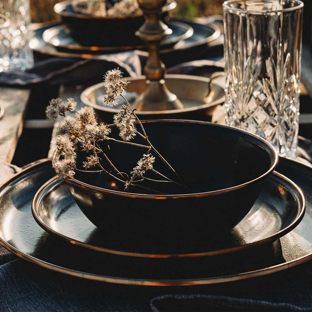 Barebones Barebones Bowl Enamel 2 Pcs CKW-340 koken Barebones Bowl Enamel 2 Pcs Charcoal CKW-340 koken online bestellen bij Kathmandu Outdoor & Travel