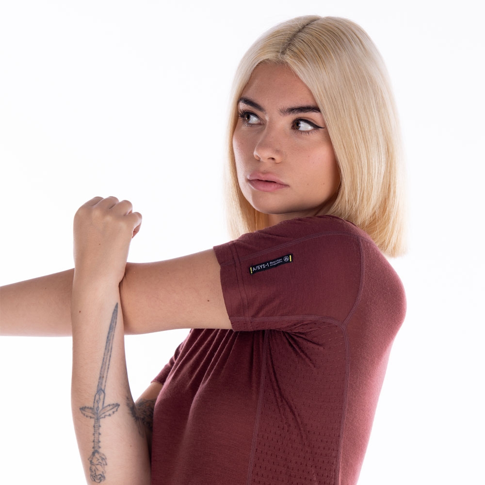 Artilect Artilect Boulder 125 Tee Women's 2212101-Andorra onderkleding/thermokleding Artilect Boulder 125 Tee Women's Andorra 2212101-Andorra onderkleding/thermokleding online bestellen bij Kathmandu Outdoor & Travel