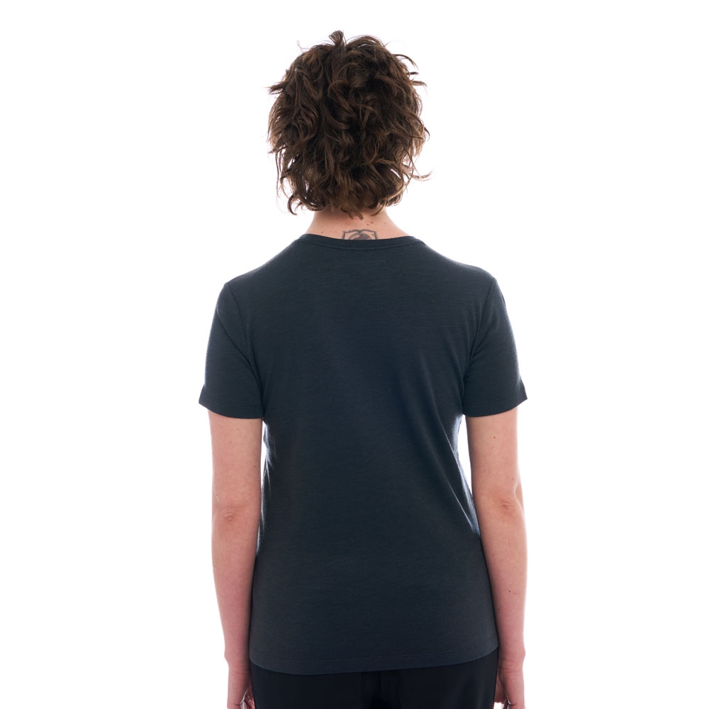 Artilect Artilect Utilitee Women's 122WS10-Dusk Blue shirts en tops Artilect Utilitee Women's Dusk Blue 122WS10-Dusk Blue shirts en tops online bestellen bij Kathmandu Outdoor & Travel