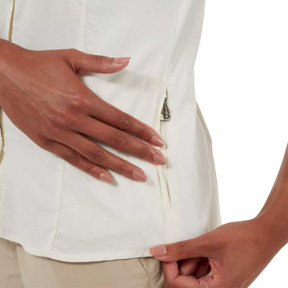 Craghoppers Craghoppers NosiLife Adventure II Short Sleeved Shirt Women's CWS48433A-Seasalt shirts en tops Craghoppers NosiLife Adventure II Short Sleeved Shirt Women's Seasalt CWS48433A-Seasalt shirts en tops online bestellen bij Kathmandu Outdoor & Travel