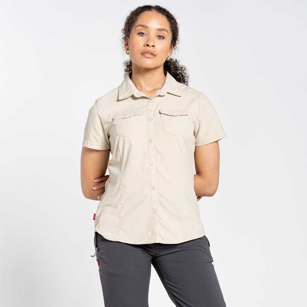 Craghoppers Craghoppers NosiLife Adventure II Short Sleeved Shirt Women's CWS484694-Desert San shirts en tops Craghoppers NosiLife Adventure II Short Sleeved Shirt Women's Desert Sand CWS484694-Desert San shirts en tops online bestellen bij Kathmandu Outdoor & Travel