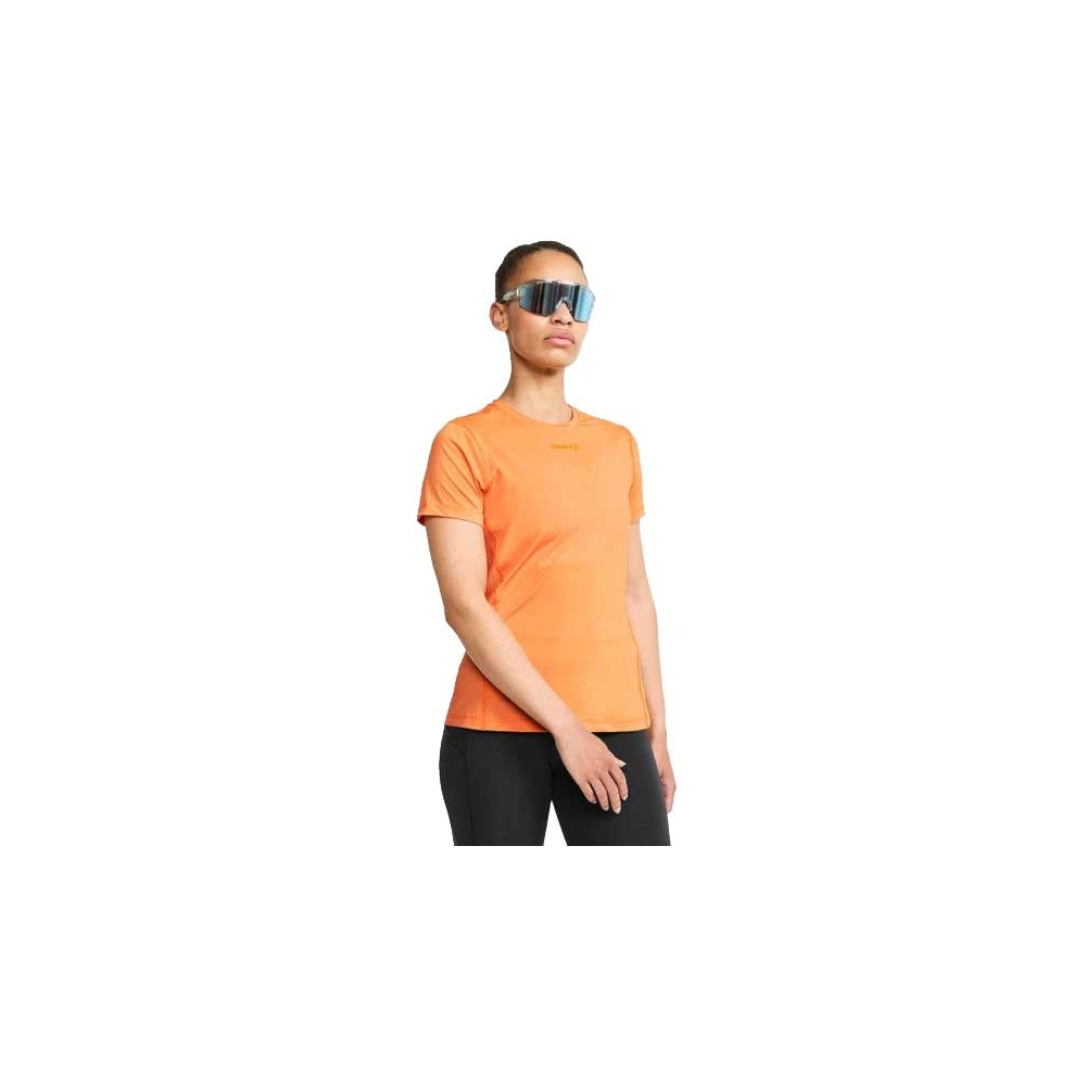 Craft Craft Adv Essence Ss Sli Tee Women's 1908767-716000 shirts en tops Craft Adv Essence Ss Sli Tee Women's GLOW 1908767-716000 shirts en tops online bestellen bij Kathmandu Outdoor & Travel