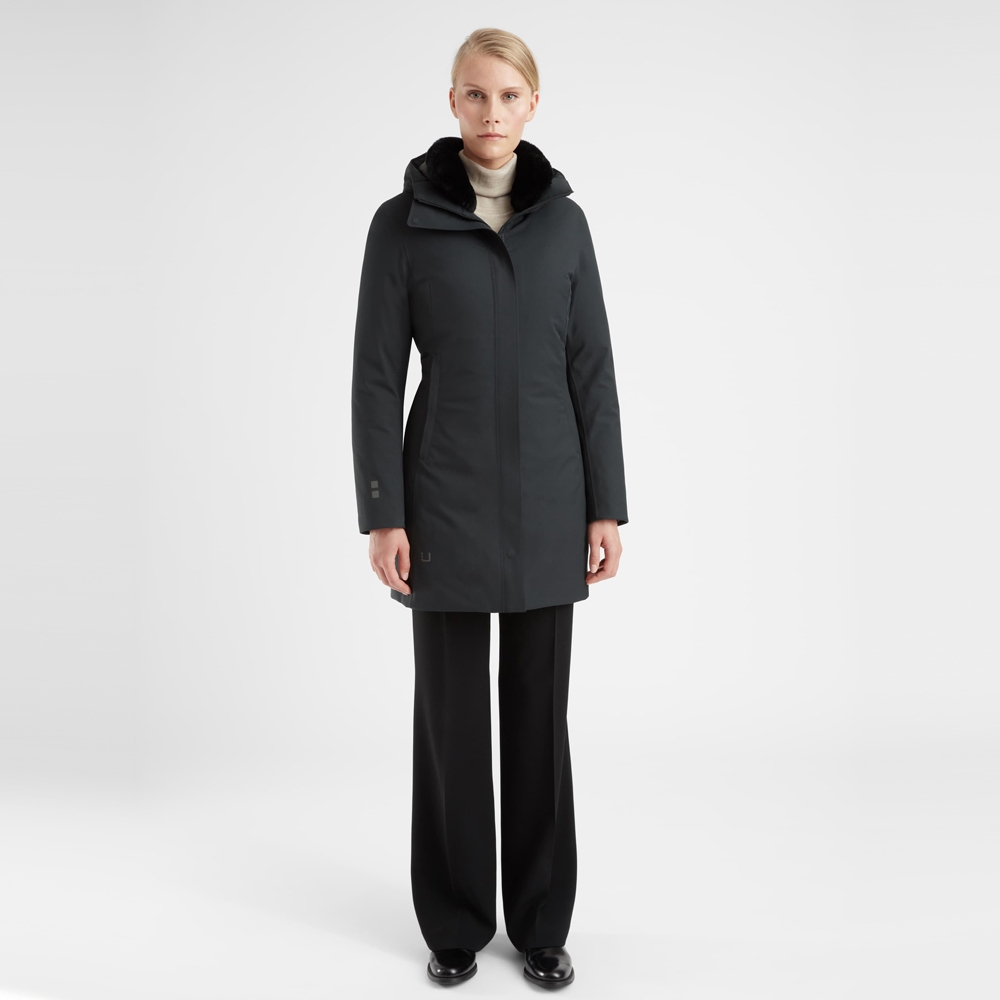 Ubr White Heat Parka Women's Black-down hood 6044-991 jassen online bestellen bij Kathmandu Outdoor & Travel