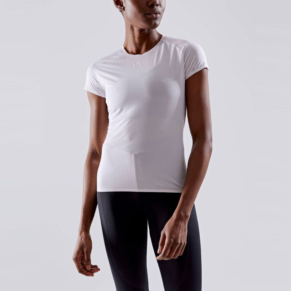 Craft Craft Pro Dry Nanoweight ss Women's 1908854-900000 onderkleding/thermokleding Craft Pro Dry Nanoweight ss Women's White 1908854-900000 onderkleding/thermokleding online bestellen bij Kathmandu Outdoor & Travel