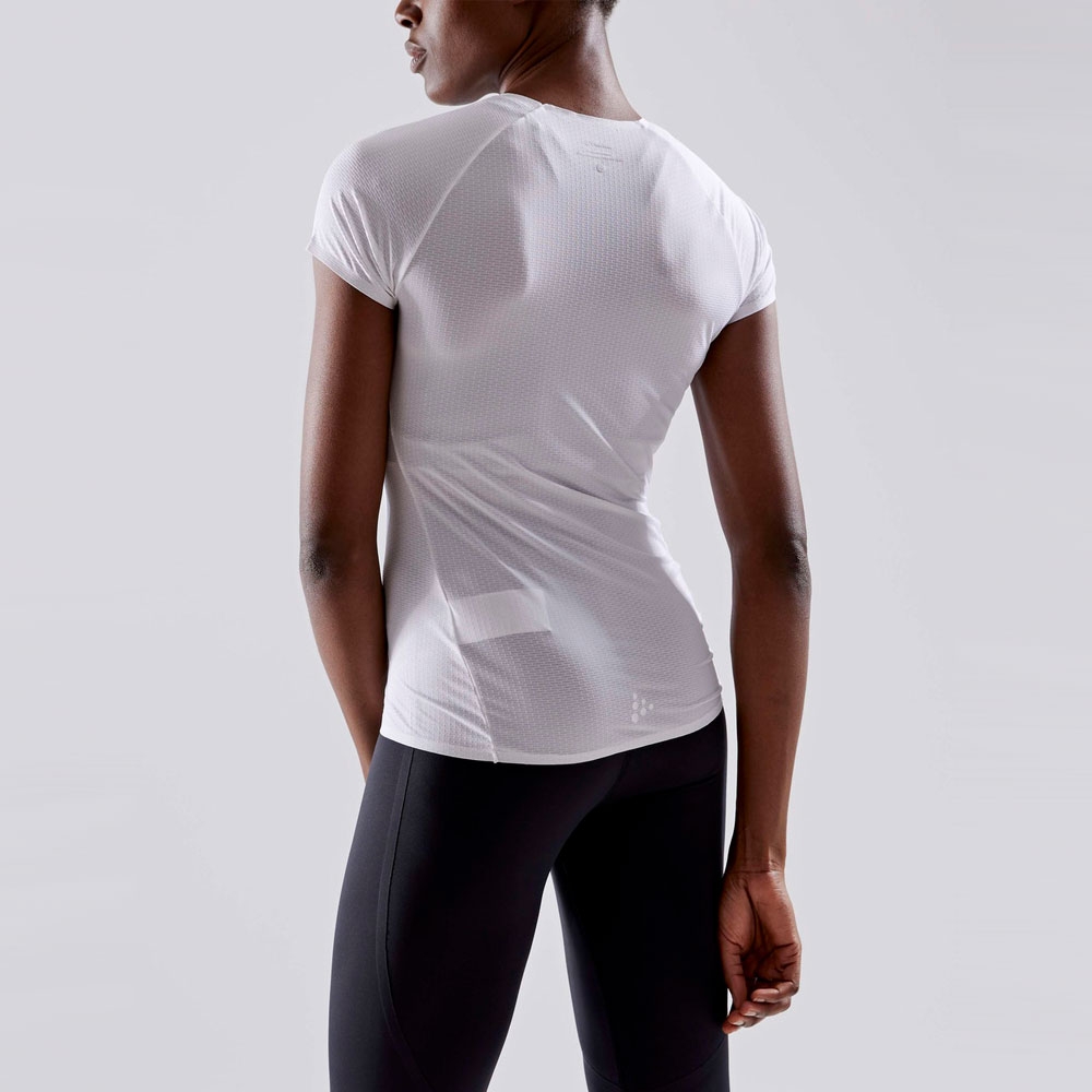 Craft Craft Pro Dry Nanoweight ss Women's 1908854-900000 onderkleding/thermokleding Craft Pro Dry Nanoweight ss Women's White 1908854-900000 onderkleding/thermokleding online bestellen bij Kathmandu Outdoor & Travel