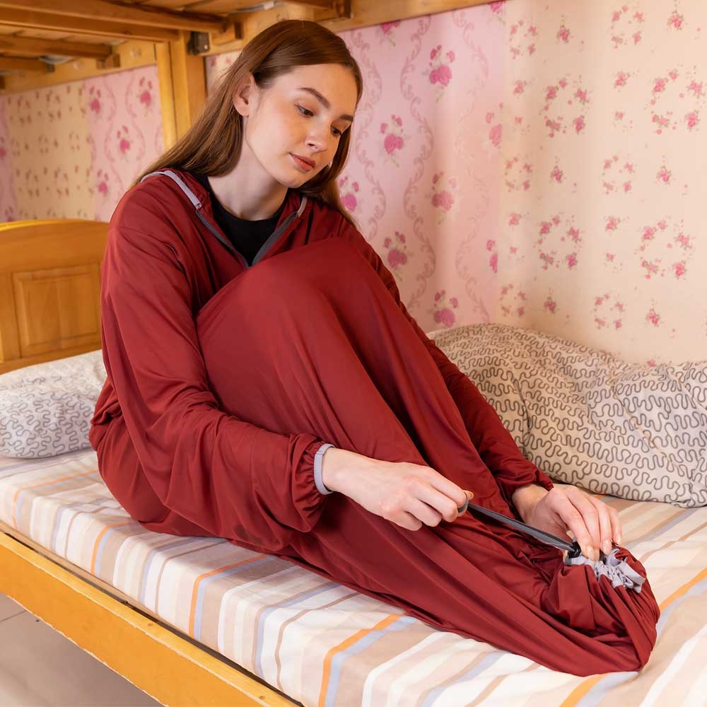 Bergstop Bergstop MicroStretch Liner MSL-R lakenzakken en liners Bergstop MicroStretch Liner dark red MSL-R lakenzakken en liners online bestellen bij Kathmandu Outdoor & Travel